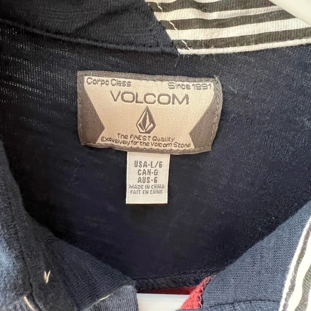 Volcom Blue, Red & White Cotton Polo Shirt size Large